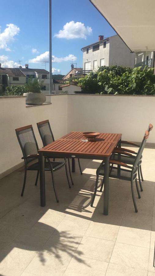 Apartment Lana Vrsar Exterior foto